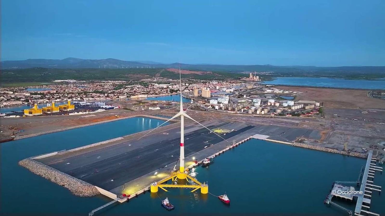 Floating wind turbine