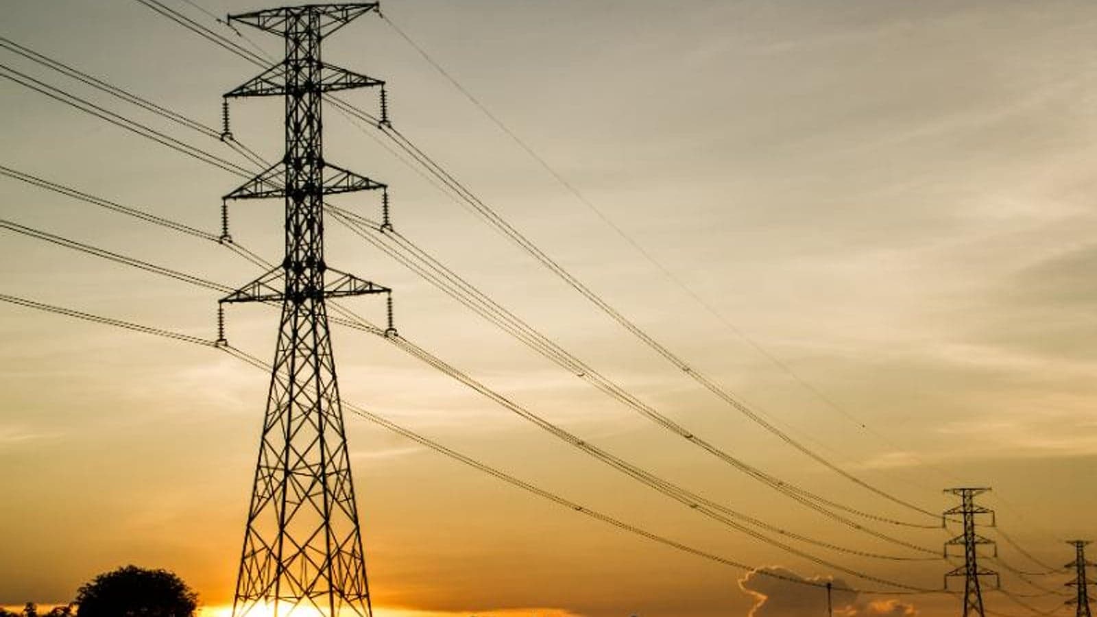 UK’s largest transmission project selects HVDC suppliers